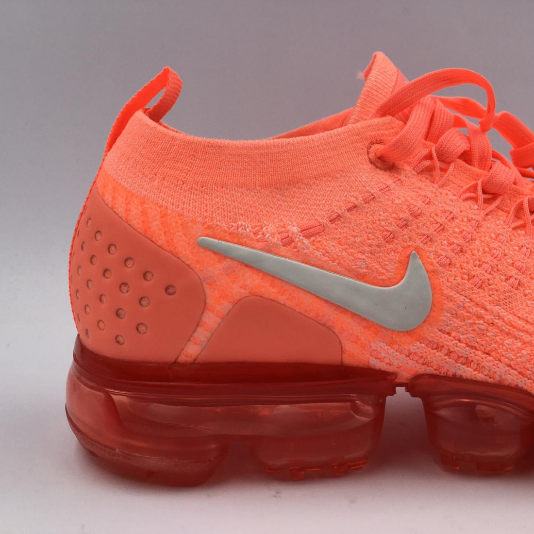 nike vapormax crimson pulse